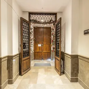 Bibo Plaza Nueva 公寓式酒店
